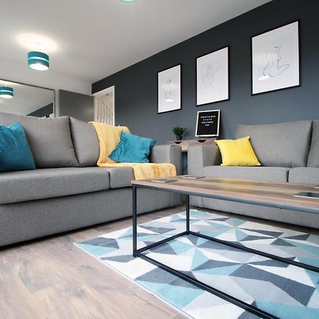 Delft - Spacious Home, High Speed Wi-Fi, Free Parking, Terrace Swindon Dış mekan fotoğraf