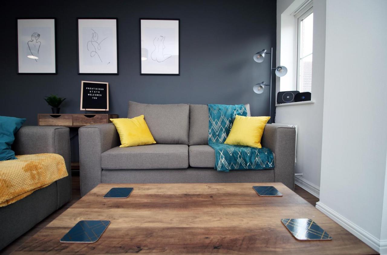 Delft - Spacious Home, High Speed Wi-Fi, Free Parking, Terrace Swindon Dış mekan fotoğraf