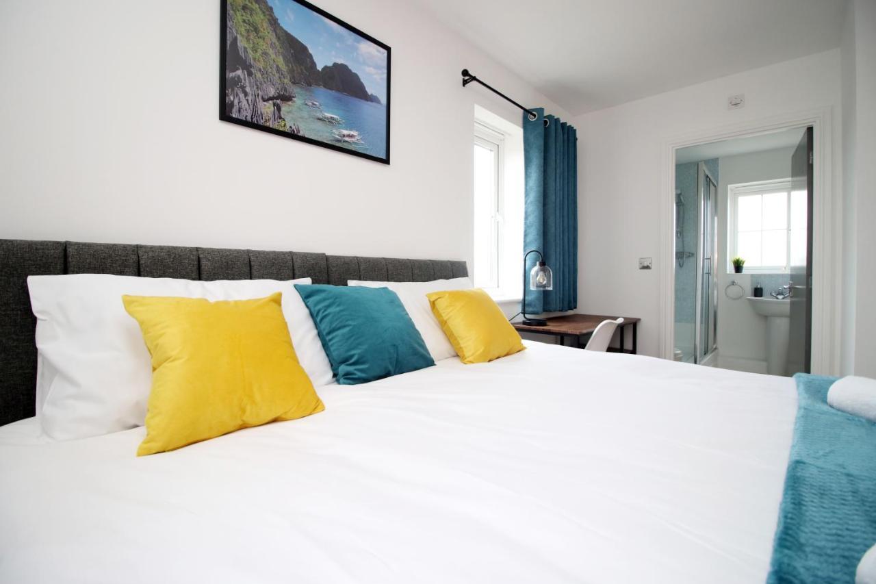 Delft - Spacious Home, High Speed Wi-Fi, Free Parking, Terrace Swindon Dış mekan fotoğraf
